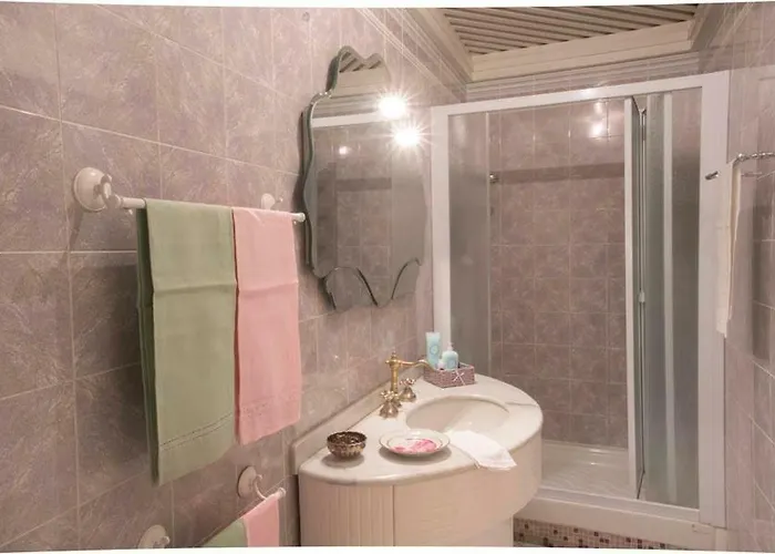Luxory Su Lungarno بيت ضيافة 4*